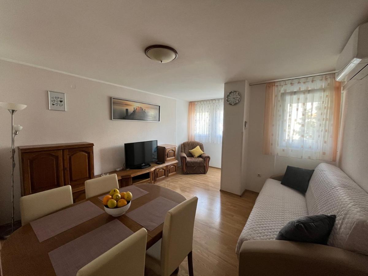 Apartman Spahija Шибеник Екстер'єр фото