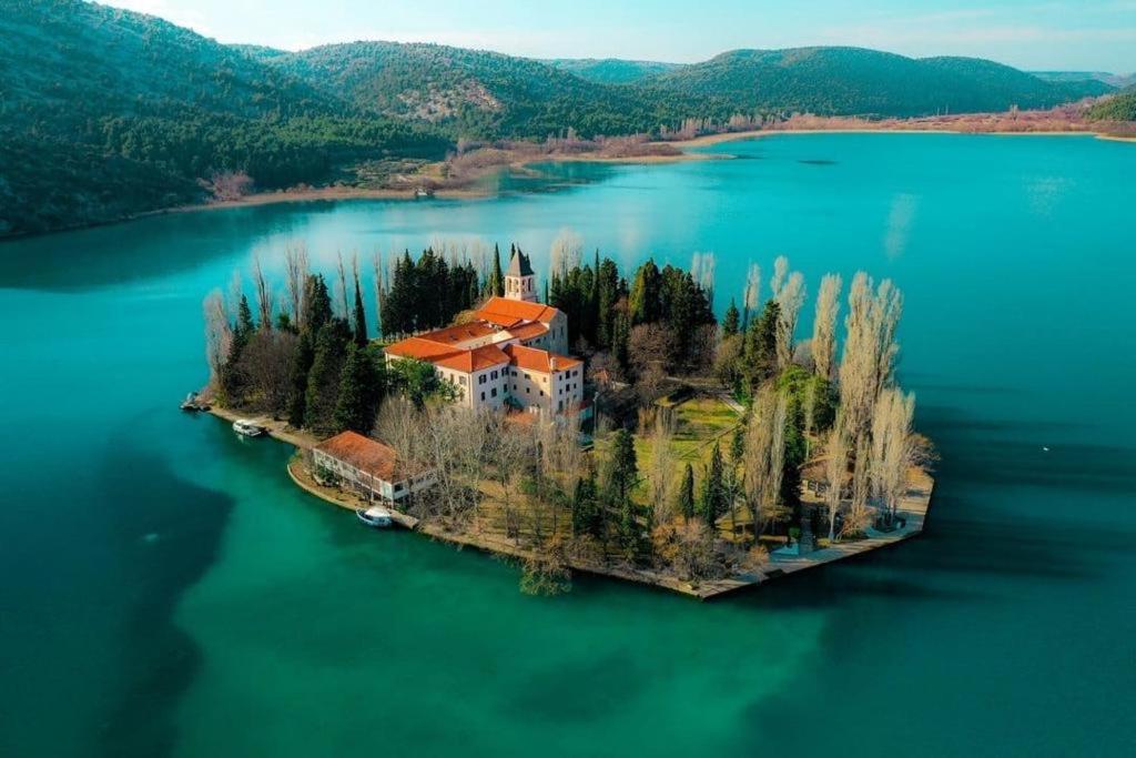 Apartman Spahija Шибеник Екстер'єр фото